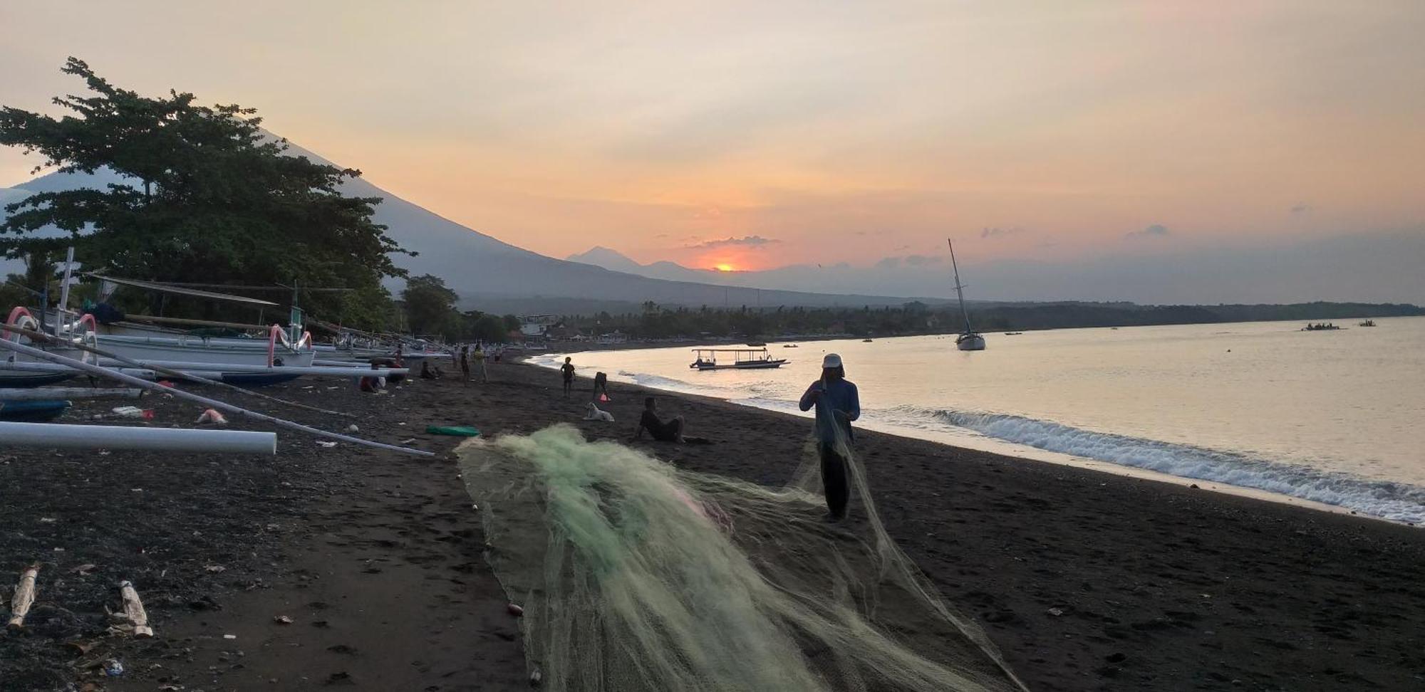 Amed Sari Beach Guesthouse ภายนอก รูปภาพ