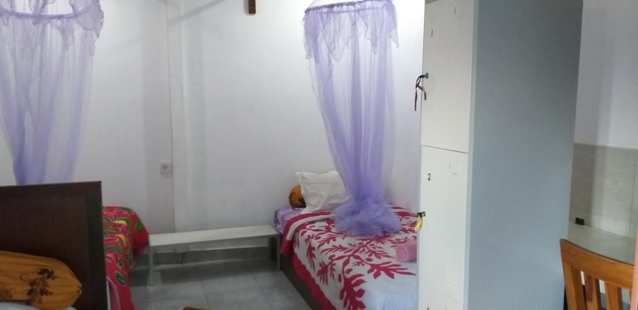 Amed Sari Beach Guesthouse ภายนอก รูปภาพ