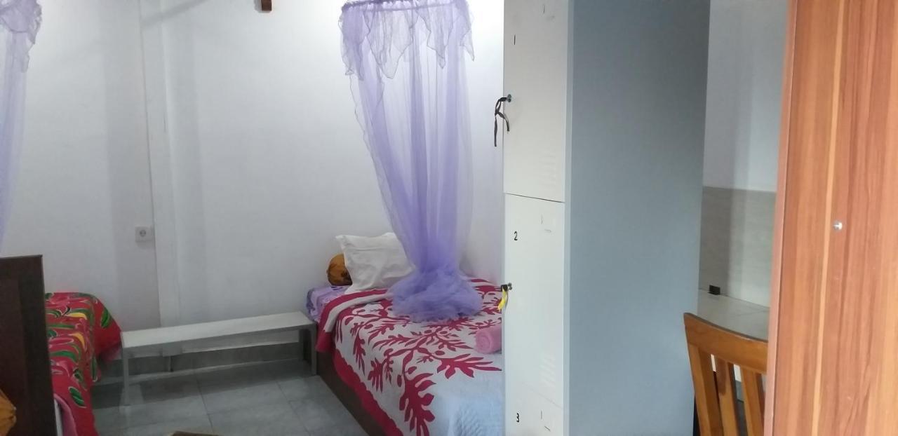 Amed Sari Beach Guesthouse ภายนอก รูปภาพ